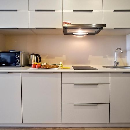 Wolska Serviced Apartments Varsovia Exterior foto