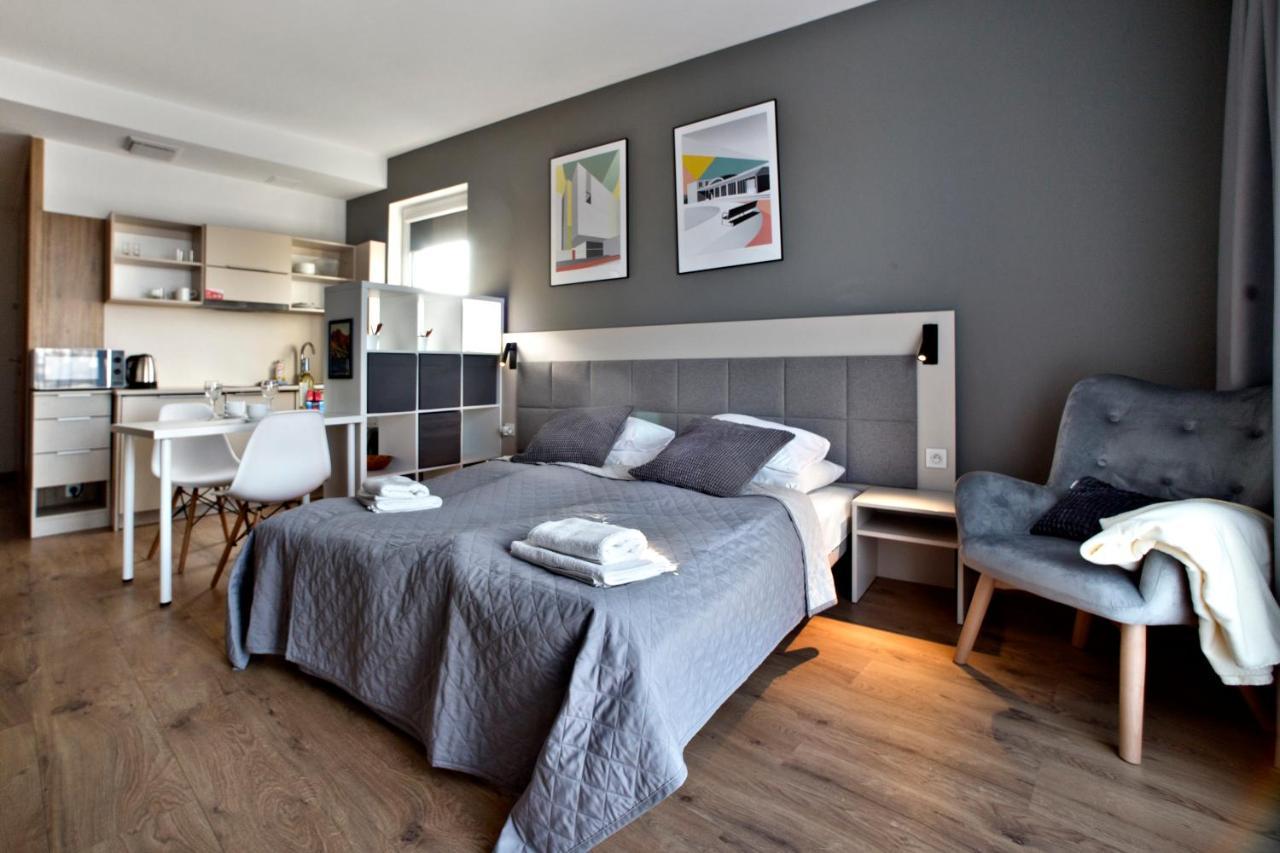 Wolska Serviced Apartments Varsovia Exterior foto