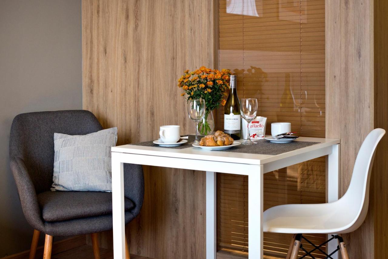 Wolska Serviced Apartments Varsovia Exterior foto