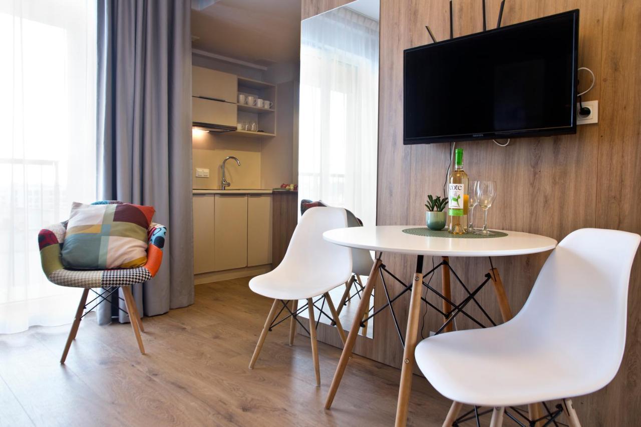 Wolska Serviced Apartments Varsovia Exterior foto