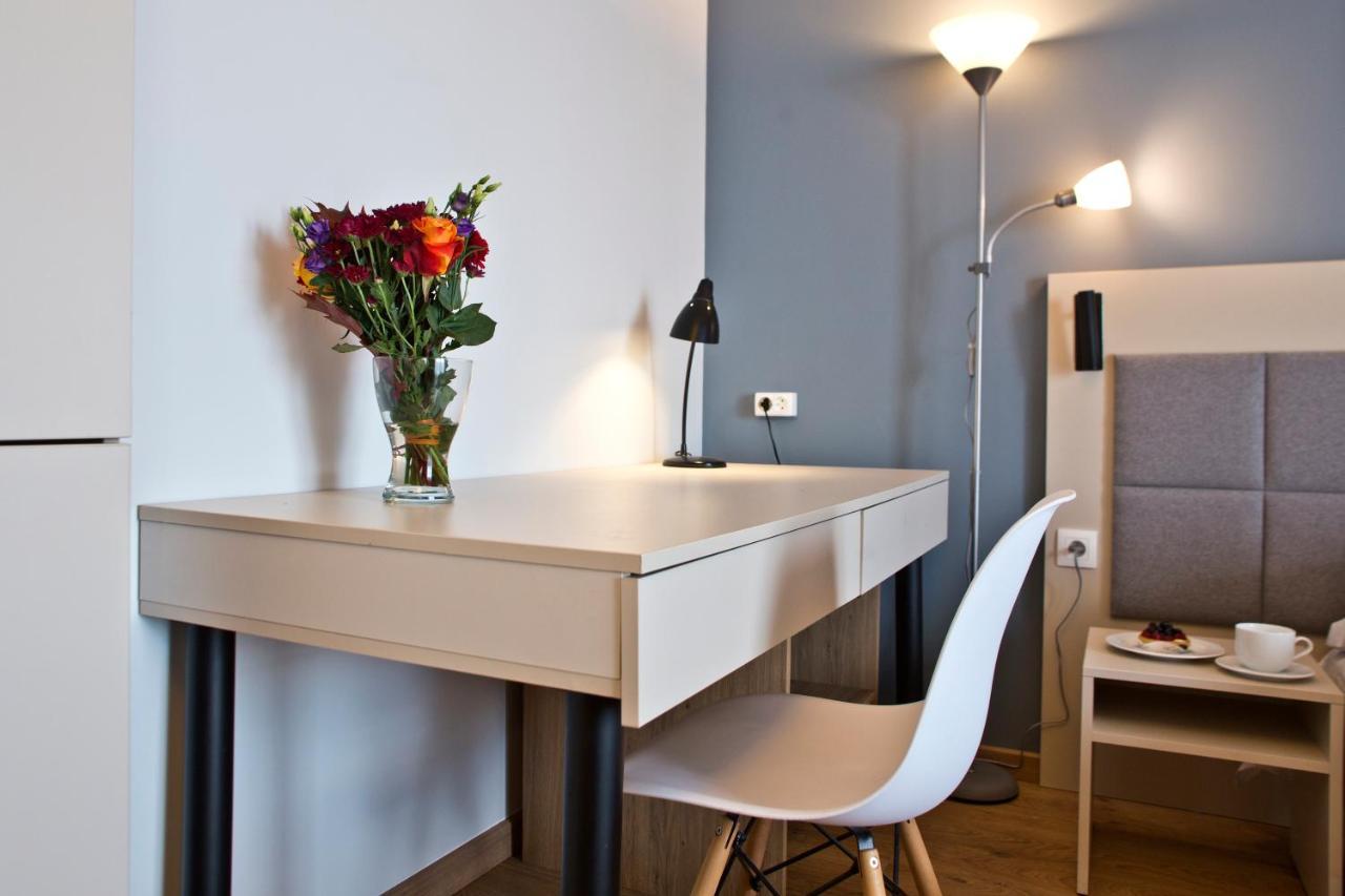 Wolska Serviced Apartments Varsovia Exterior foto