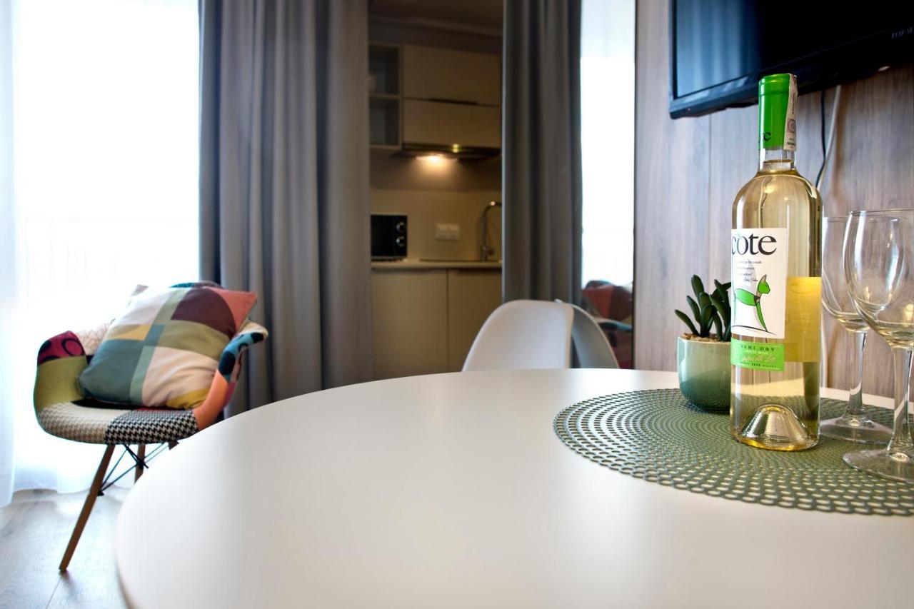 Wolska Serviced Apartments Varsovia Exterior foto
